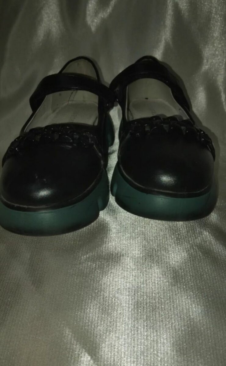 Туфли на учёбу.
