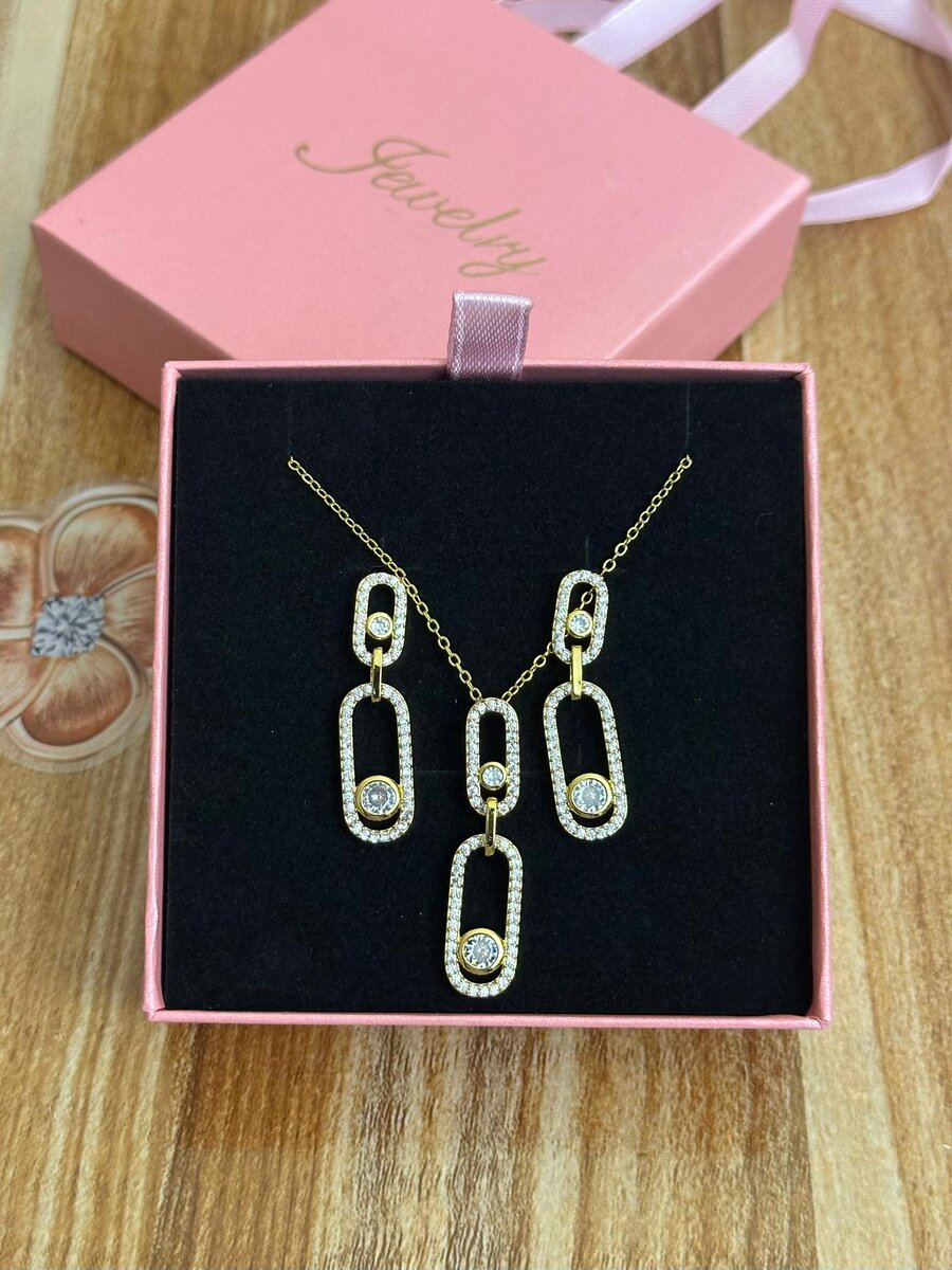 Ensemble collier et boucles