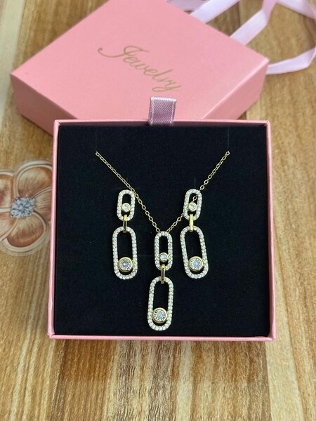 Ensemble collier et boucles