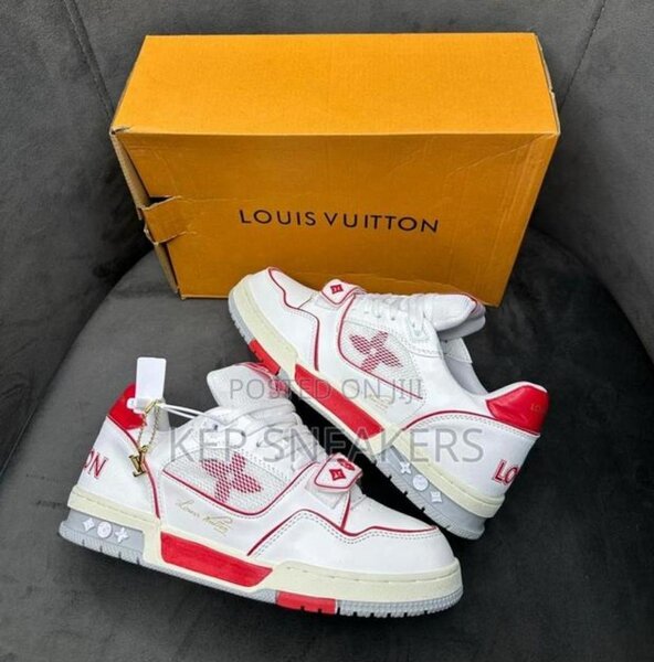 LOUIS VUITTON
