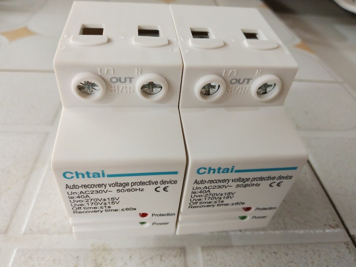 Voltage protector analogue