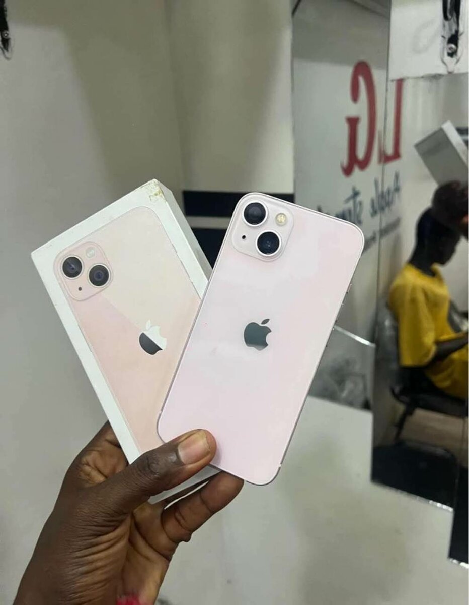 iPhone 13 Rose - 128GB Neuf