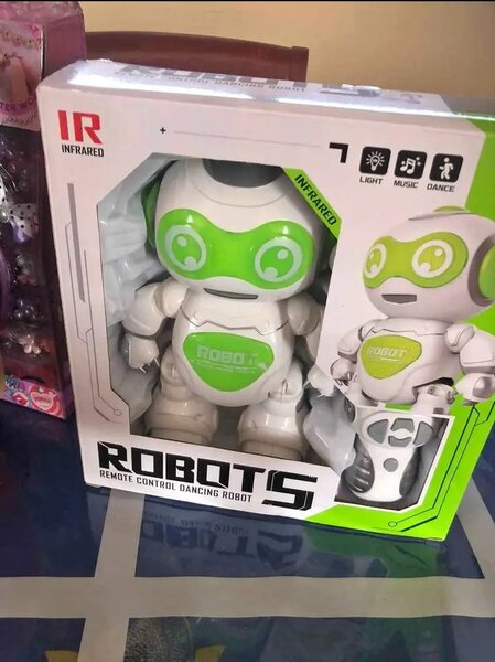 Robot jouet télécommandé