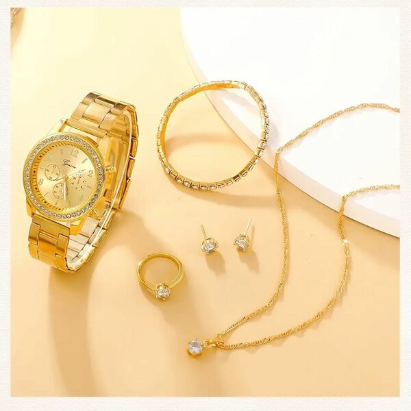 Luxury set of jewelry