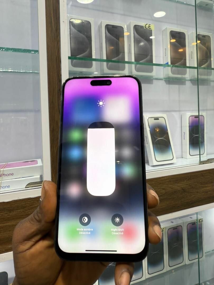 14pro max 128gb écran changé