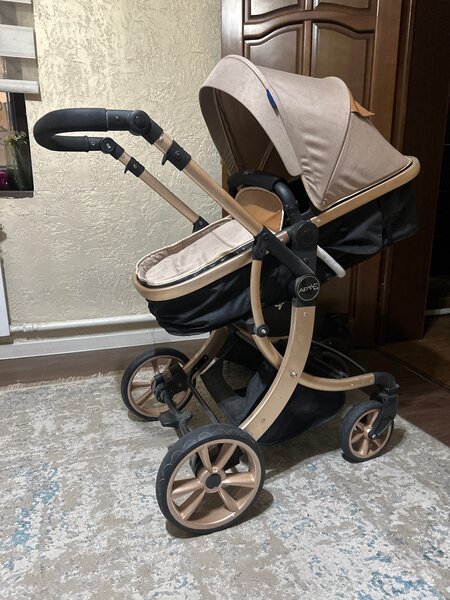 Коляска фирмы Aimi