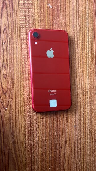 iPhone XR rouge