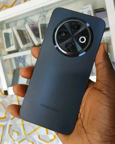 Smartphone Tecno Spark élégant