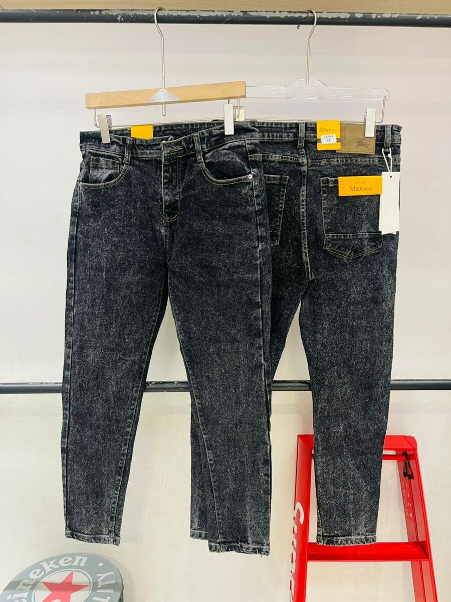 Quality plain jeans
