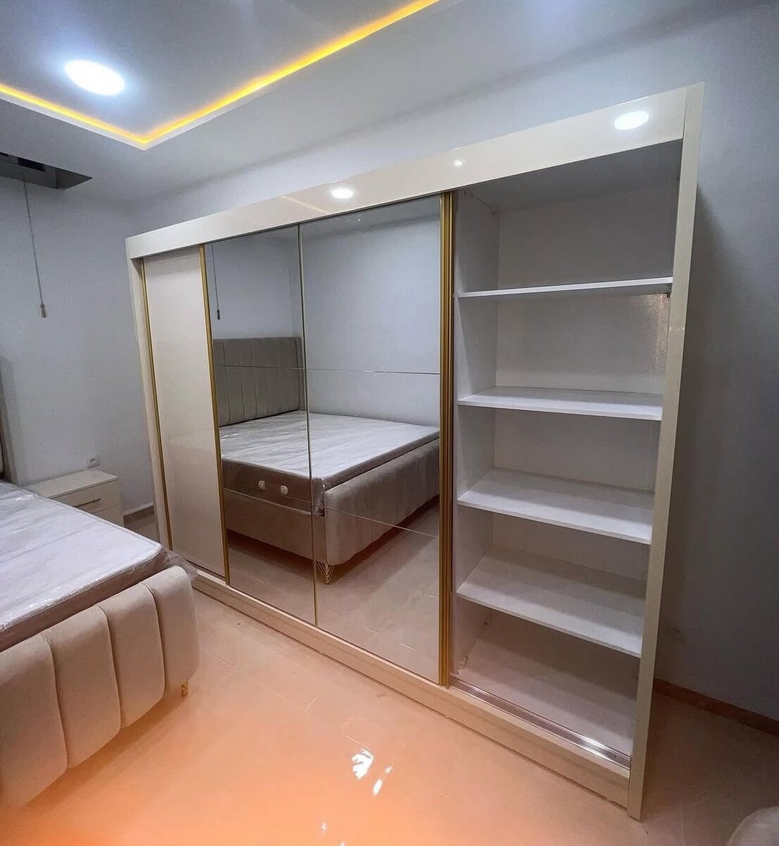 Sliding door 4 in 1 wardrobe