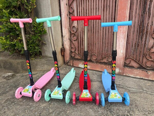 Trottinette Enfant Réglable