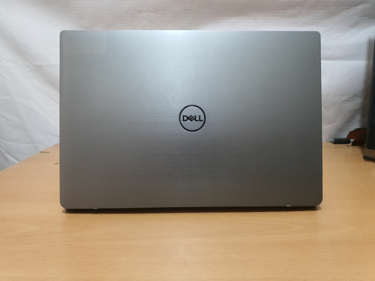 DELL LATITUDE 7300