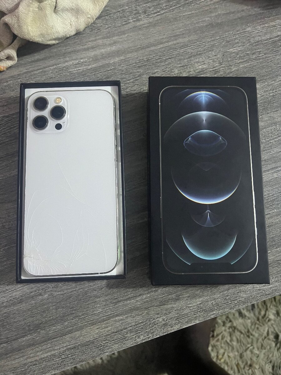 iPhone 12 Pro Max ( propre