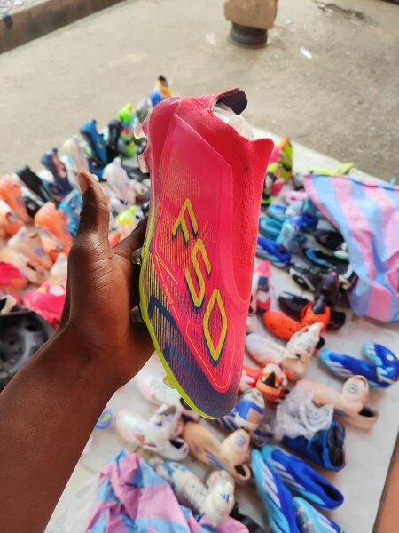 Chaussures de Foot Multicolores