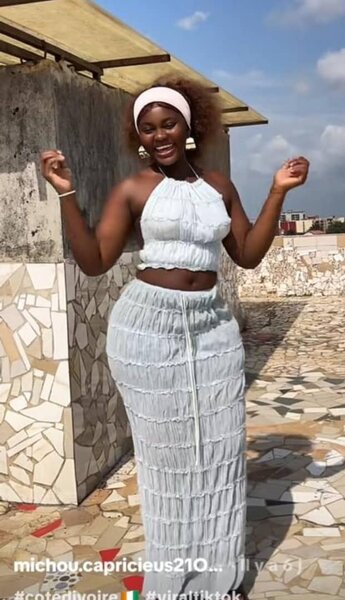 Ensemble élégant en lin blanc