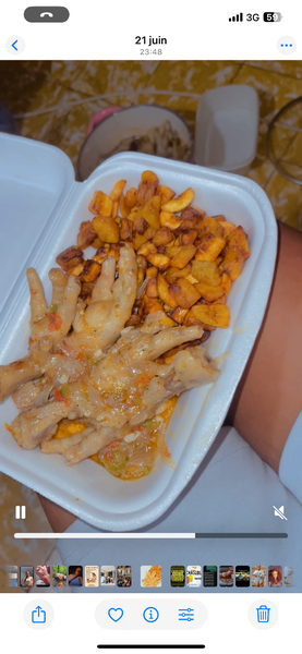 Poulet frit et bananes plantain