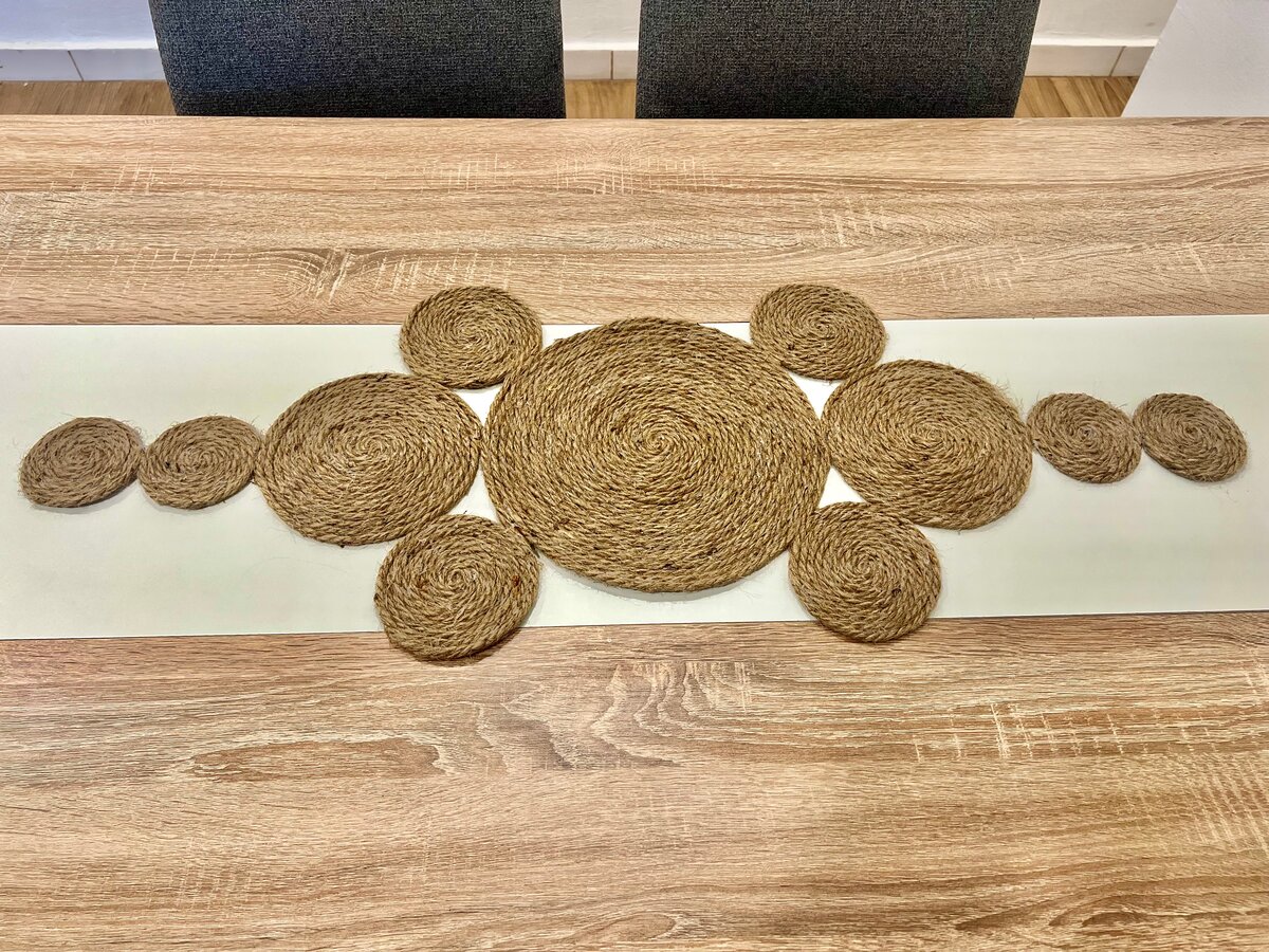 Chemin de Table Jute