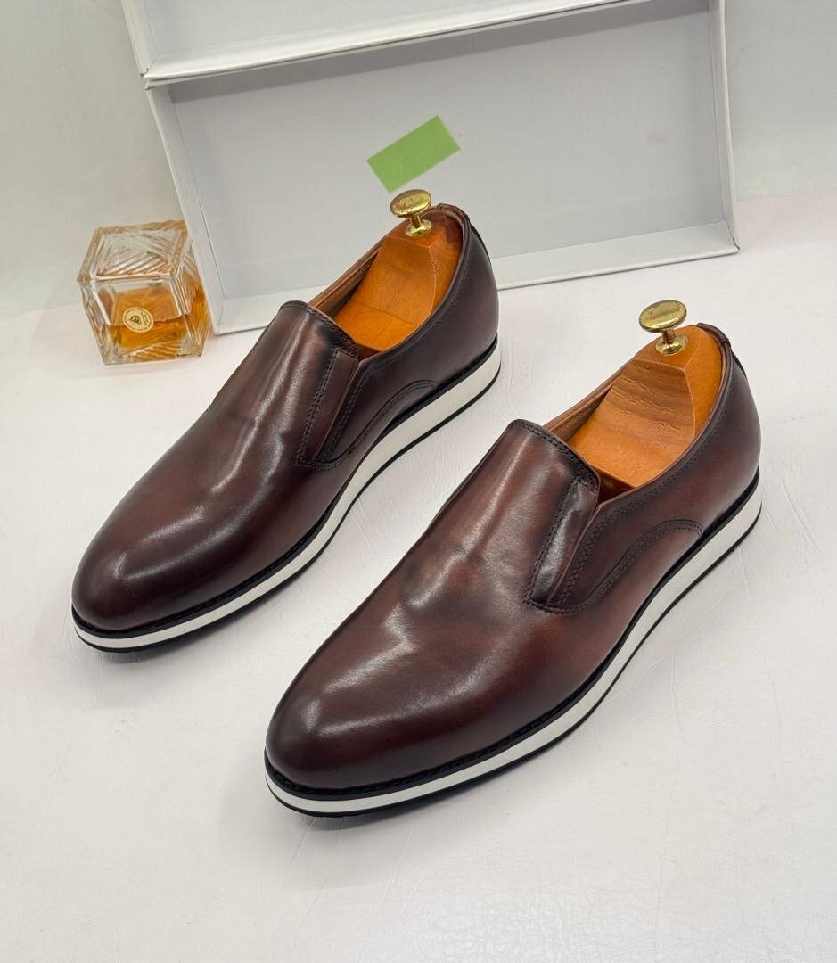 MEN CLASSIC SHOE