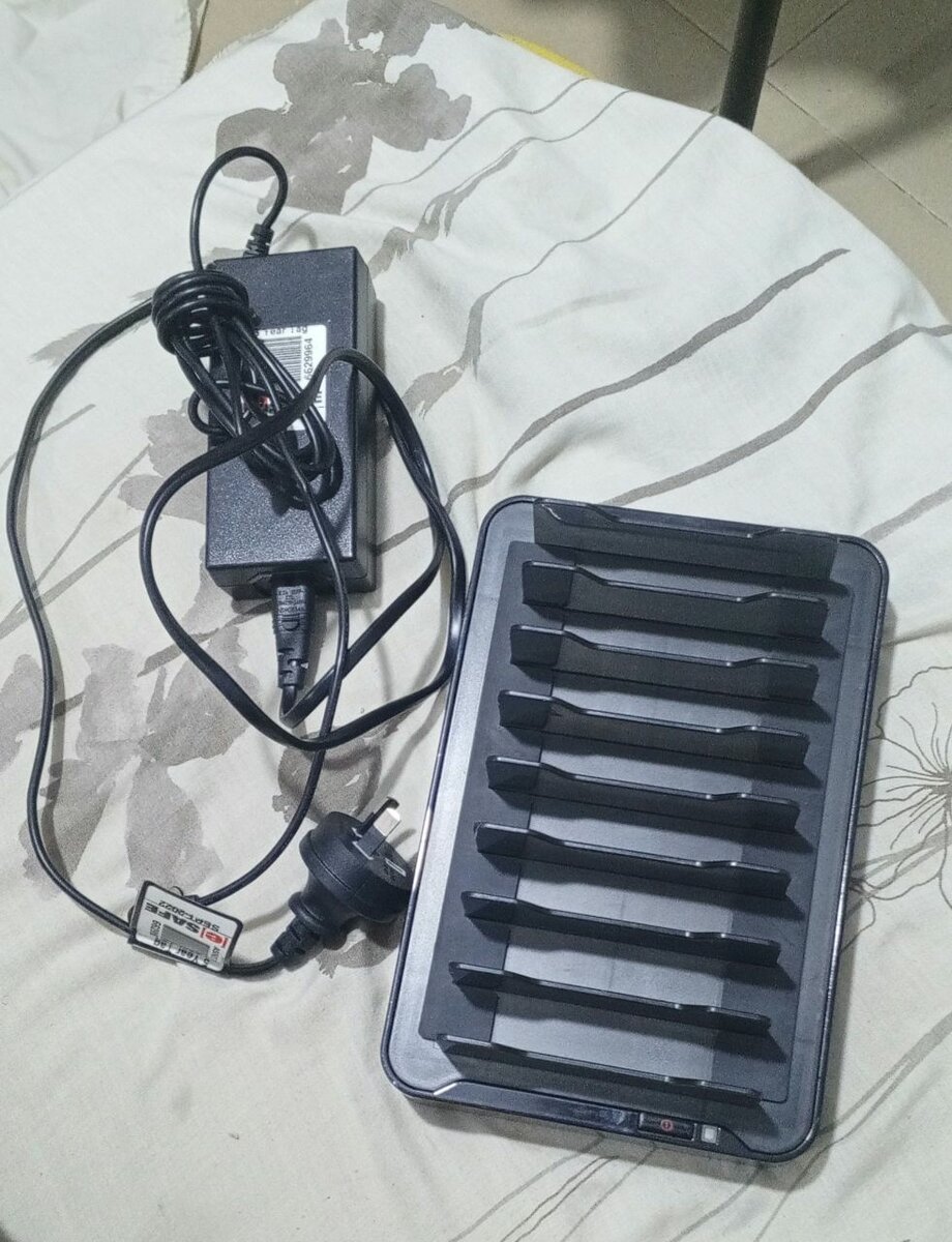 Vrova 8 Port Smart Charging Station