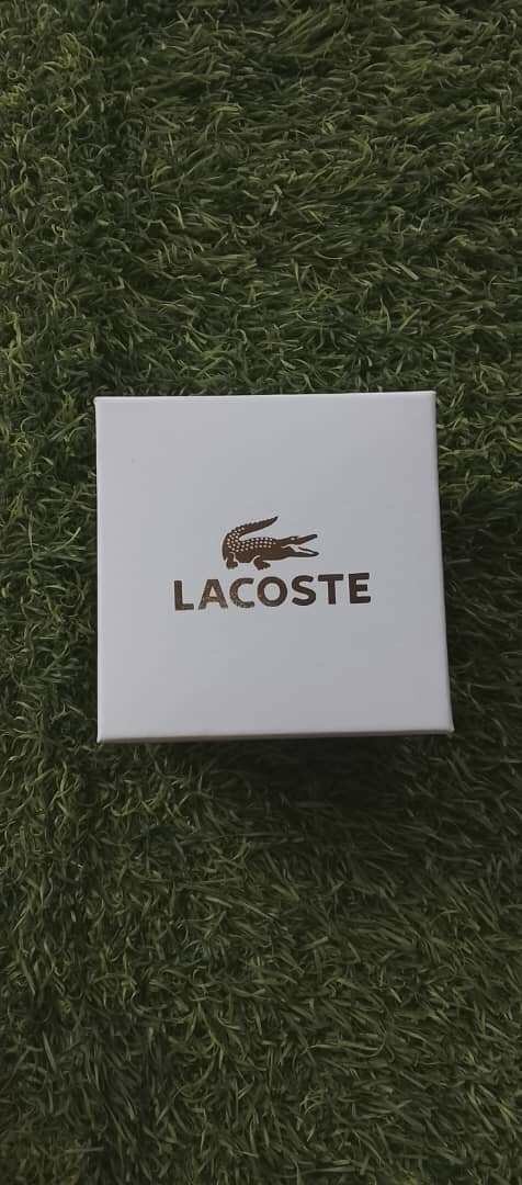 Montres Lacoste élégantes