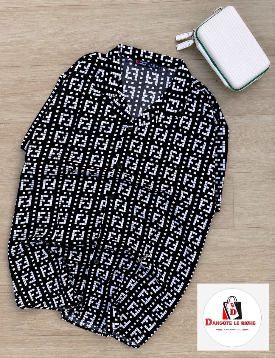 Chemise à motifs géométriques