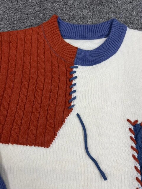 Pull-over en tricot patchwork