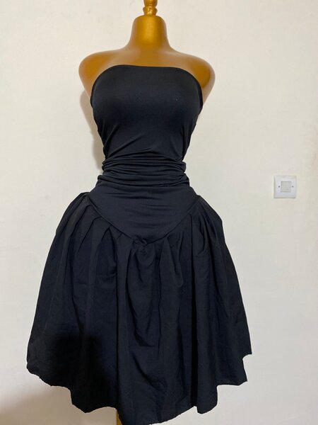 Robe Évasée Sans Manches