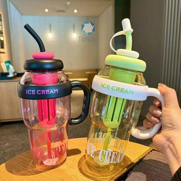 Gourde à paille colorée 700ml