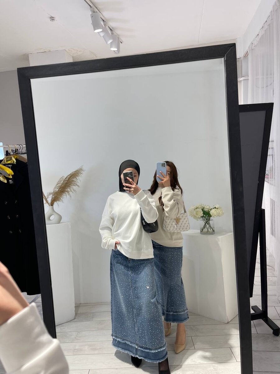 Скидки,Юбка со стразами