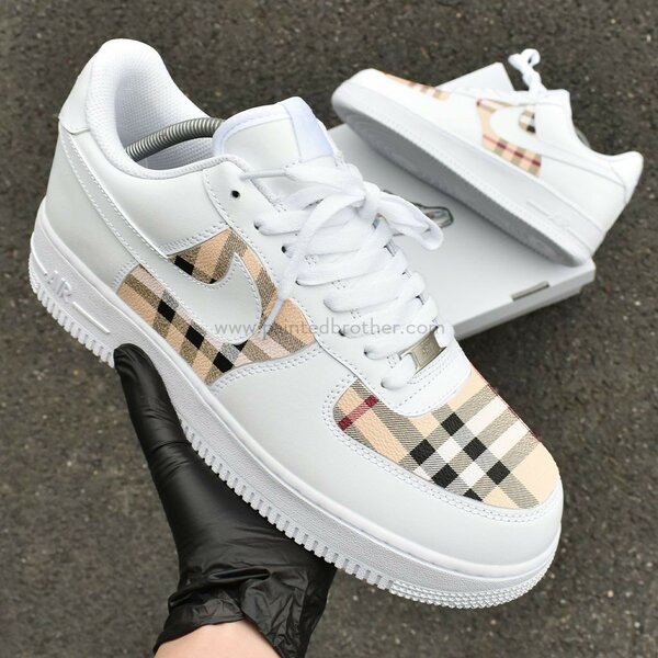 Aïe force one x Burberry