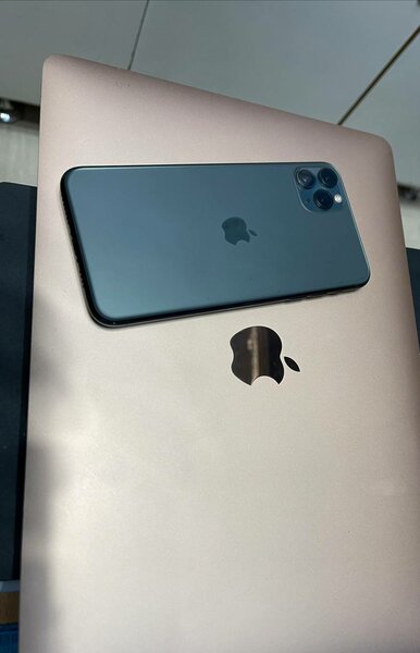 iPhone 11 pro Max 256g