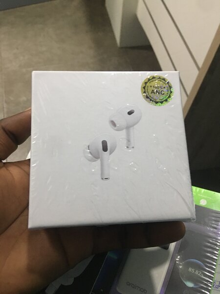 ORIGINAL APPLE Airpods PRO2    Crystal clear sound  Comfor