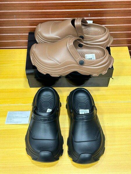 Crocs
