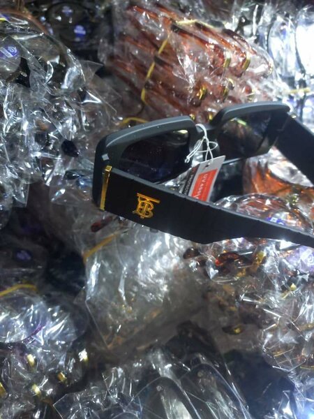 Lunettes de Soleil Élégantes