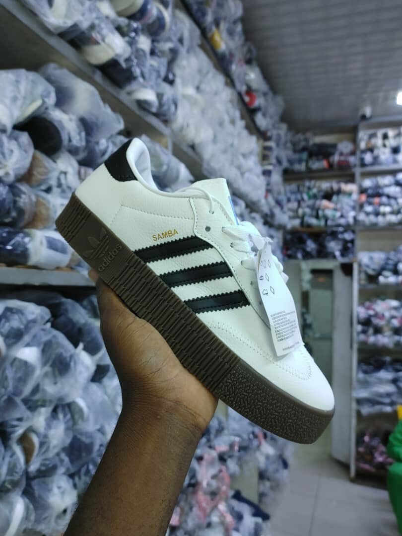 Chaussures baskets adidas