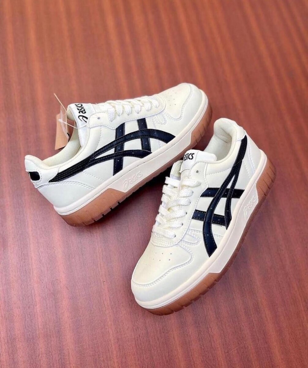 ASICS SNEAKER