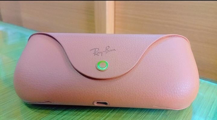 Lunettes de soleil connectées élégantes