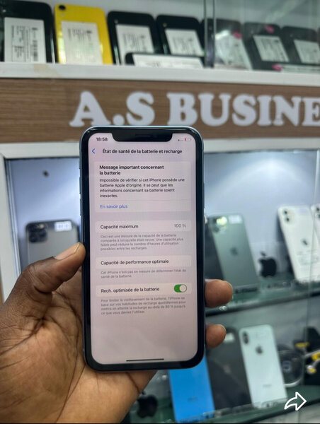 iPhone XR Bleu Débloqué