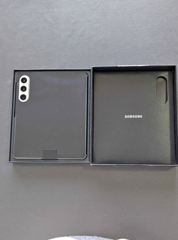 Samsung Galaxy zfold 5G 256GB