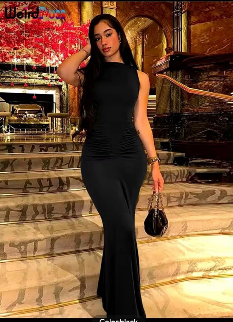 Jolie robe que dessine les rondeurs pour femmes