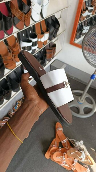 Mules en cuir élégante