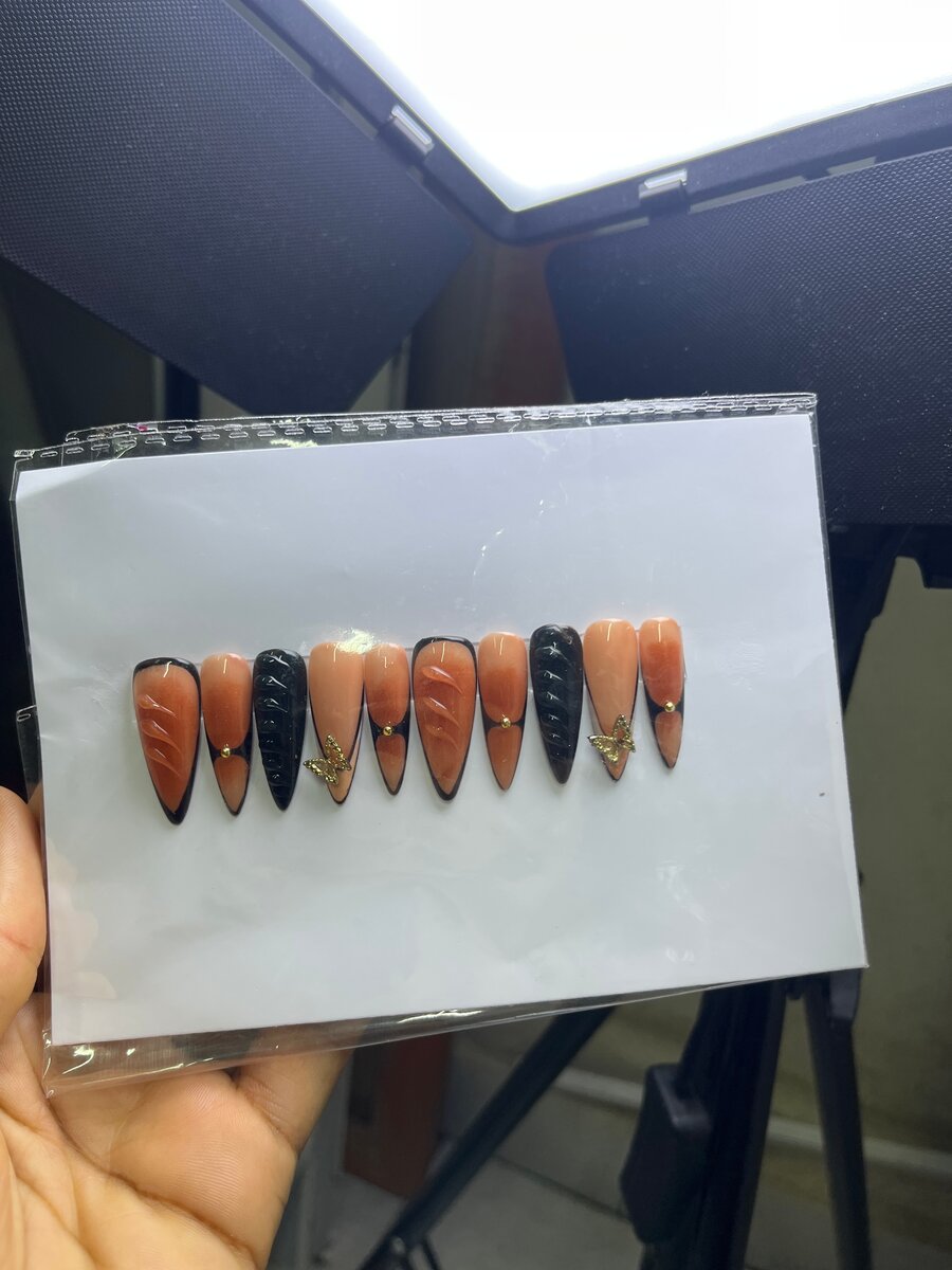 Ongles Prêts à Poser Elegant