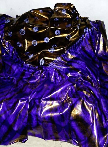 Tissu en soie brillant 3m