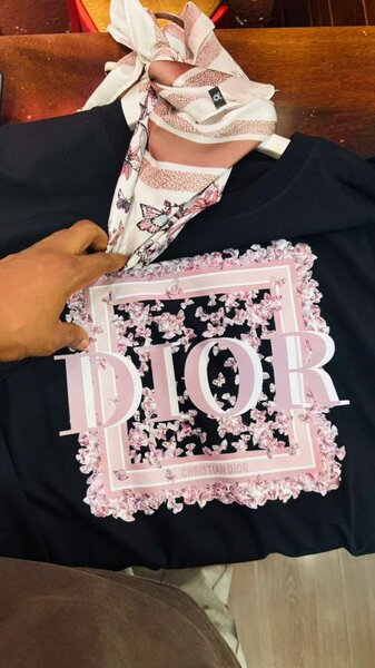 T-shirts design modernes