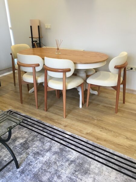 Table à manger moderne bois