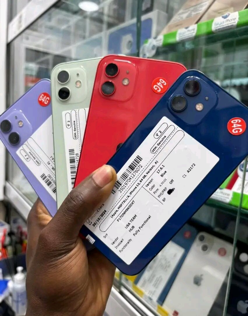 IPhone 12 64gb quasi neuf propre Disponible