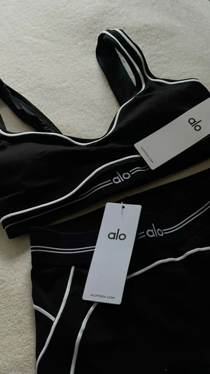 Ensemble sport femme flexible