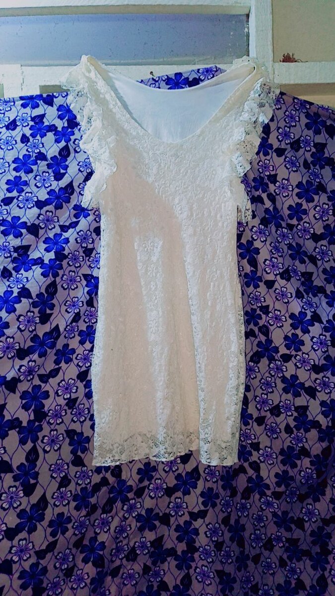 Robe Dentelle Blanche Élégante