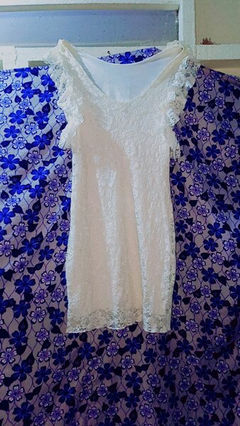 Robe Dentelle Blanche Élégante