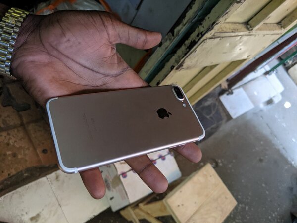 Pre-owned iphone 7plus